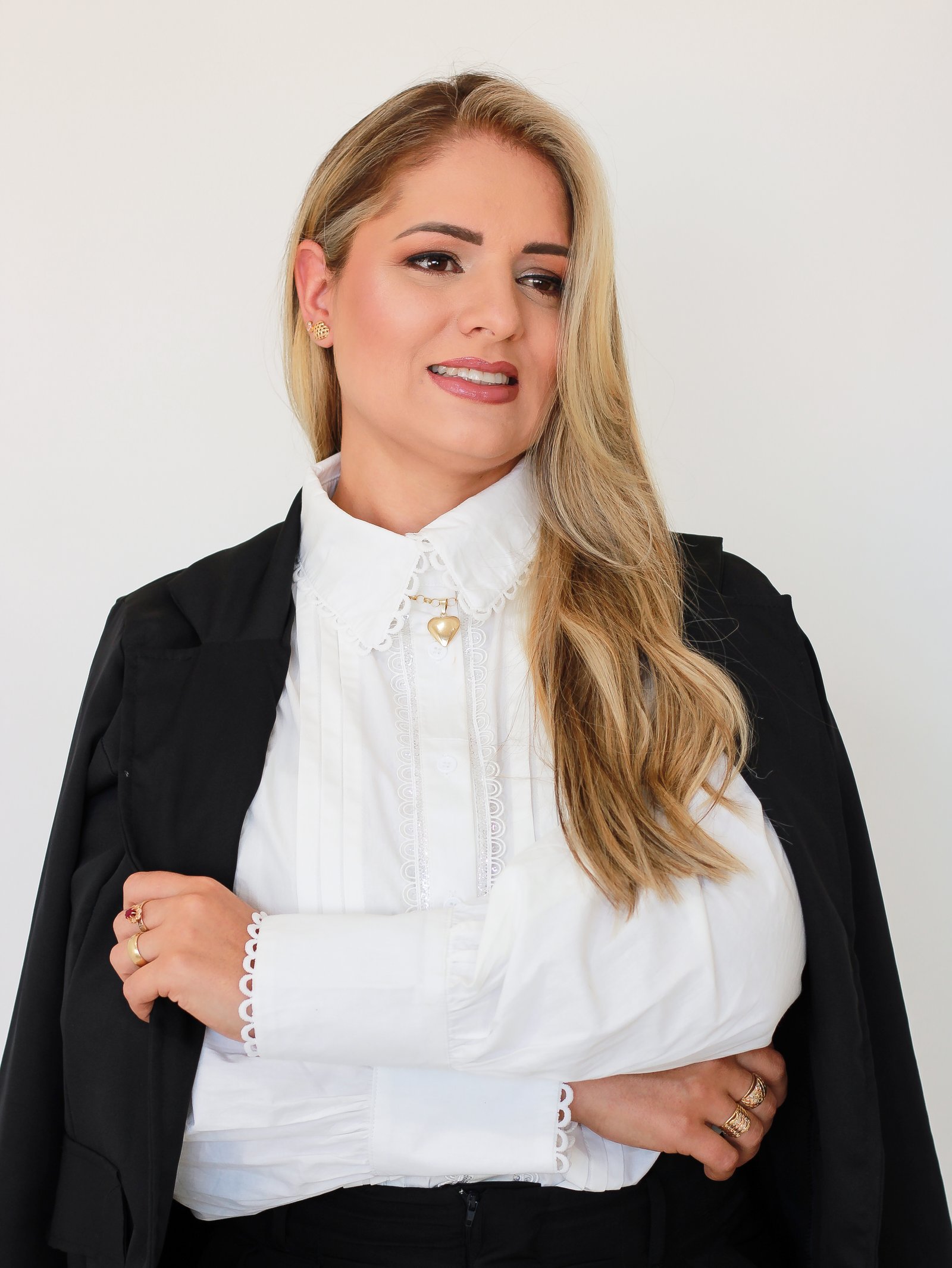Dra. Viviane Carvalho Jordão - Advogada